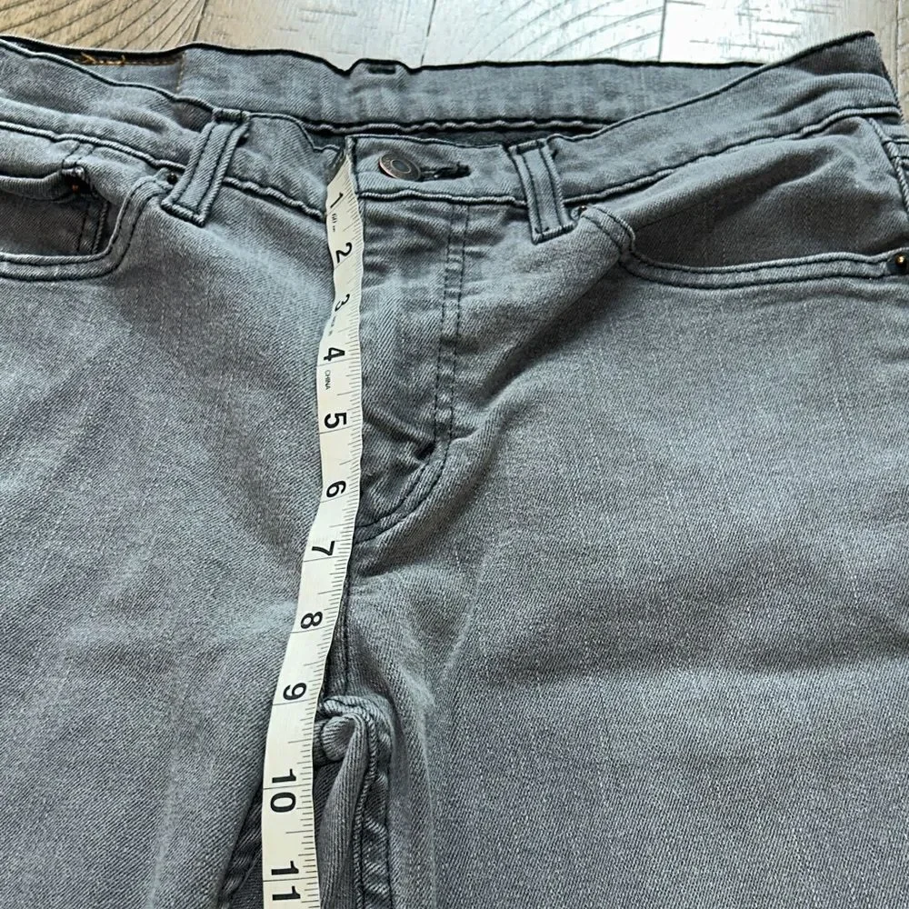 Levi's Men's Charcoal Gray Slim Jeans 👖 5 pockets for your gear ⚙️ stretch!
